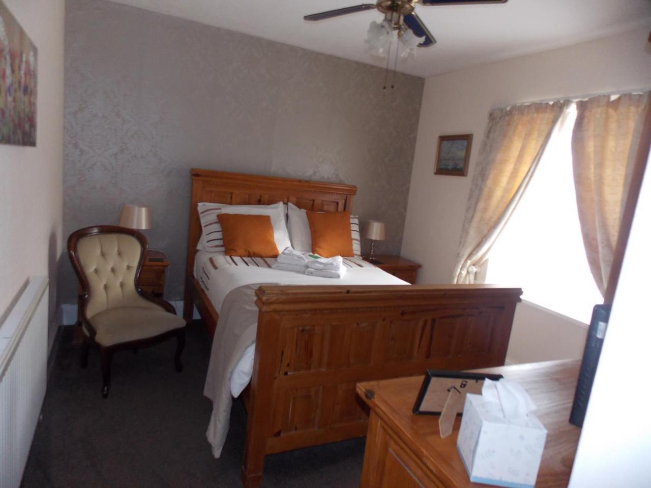 Ivy Bank Guest House Тенби Экстерьер фото